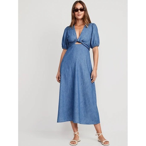 Old Navy Dresses & Skirts - Old Navy Fit & Flare Twist-Front Maxi Dress M Blue Denim Chambray Boho Summer